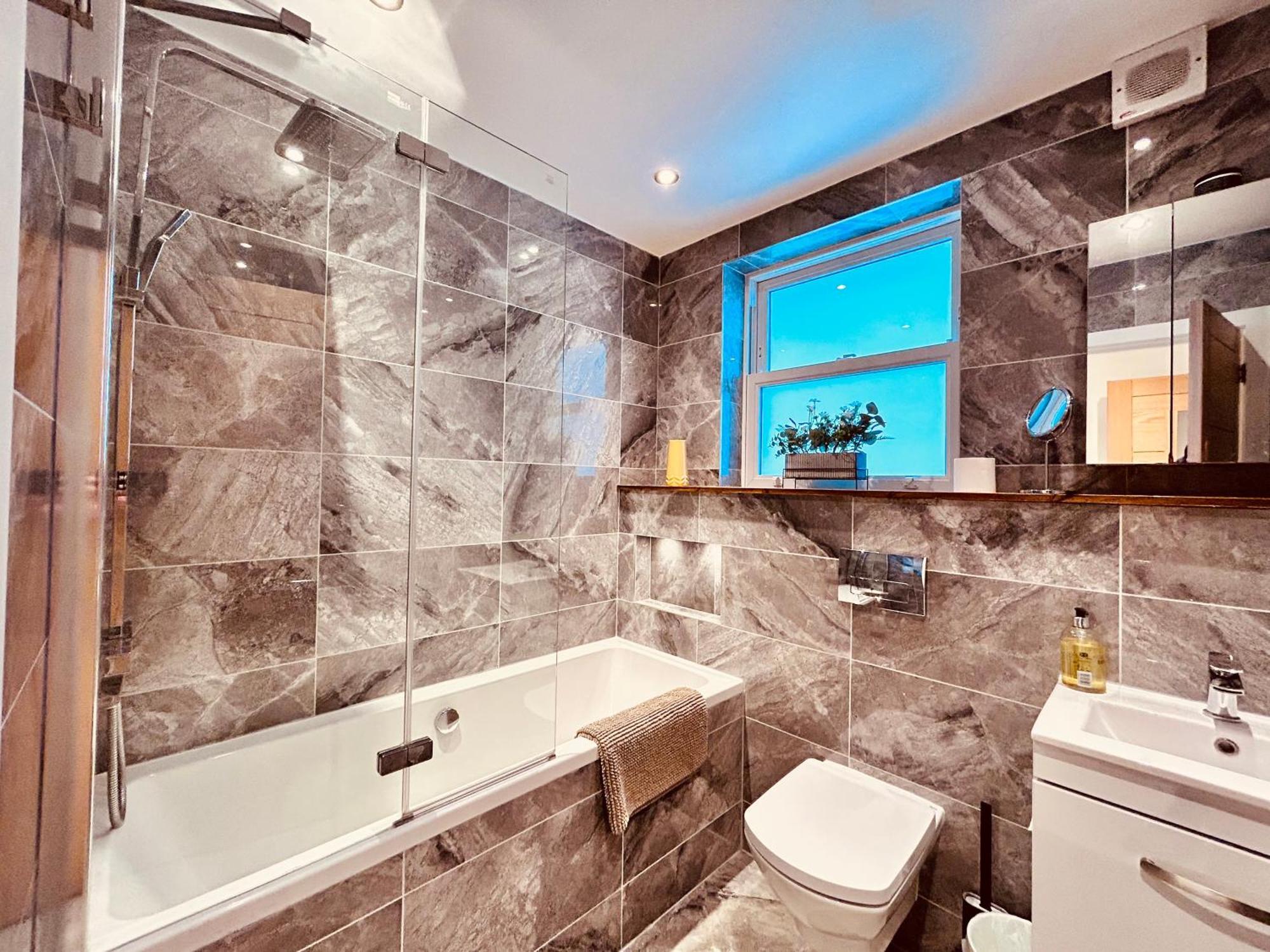 Stunning Spacious B.Apt. Slps.4 London Exterior photo